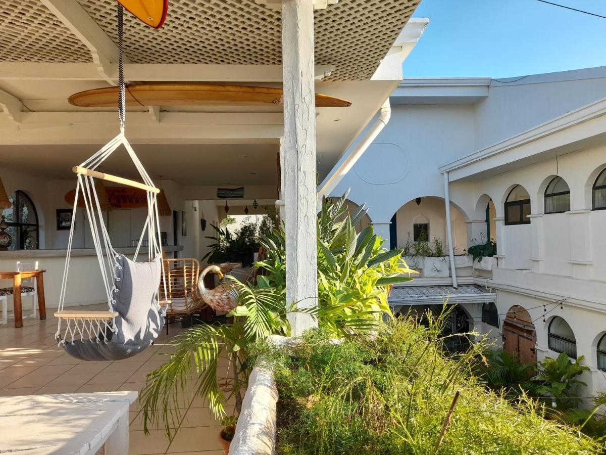 Zulu Surf Hotel Tamarindo Kültér fotó